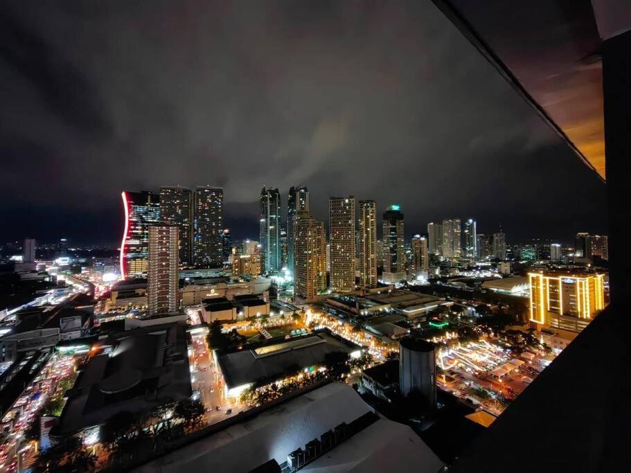 Apartment 1br Unit Condotel W Balcony Fame Residences -fm05