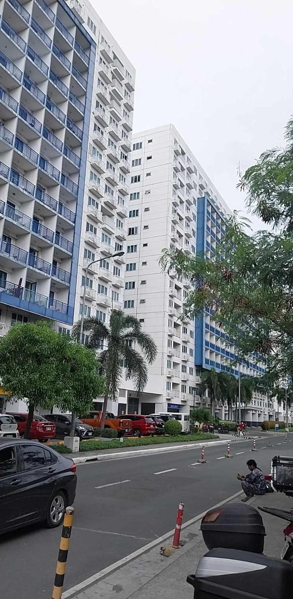 Sea Staycation Moa Complex By Elijah * Manila