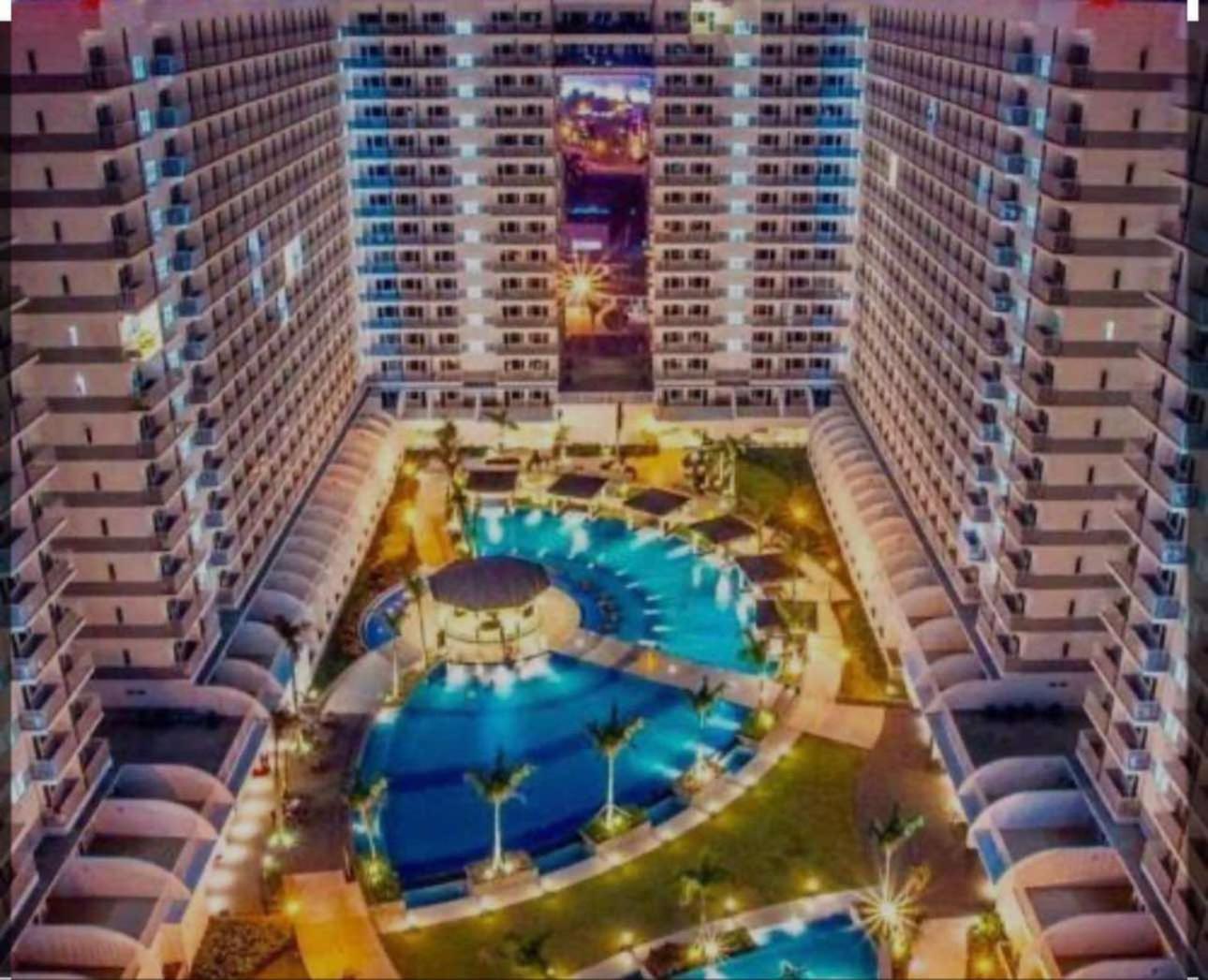 Apartment Shell Residences Near Mall Of And Airport *
