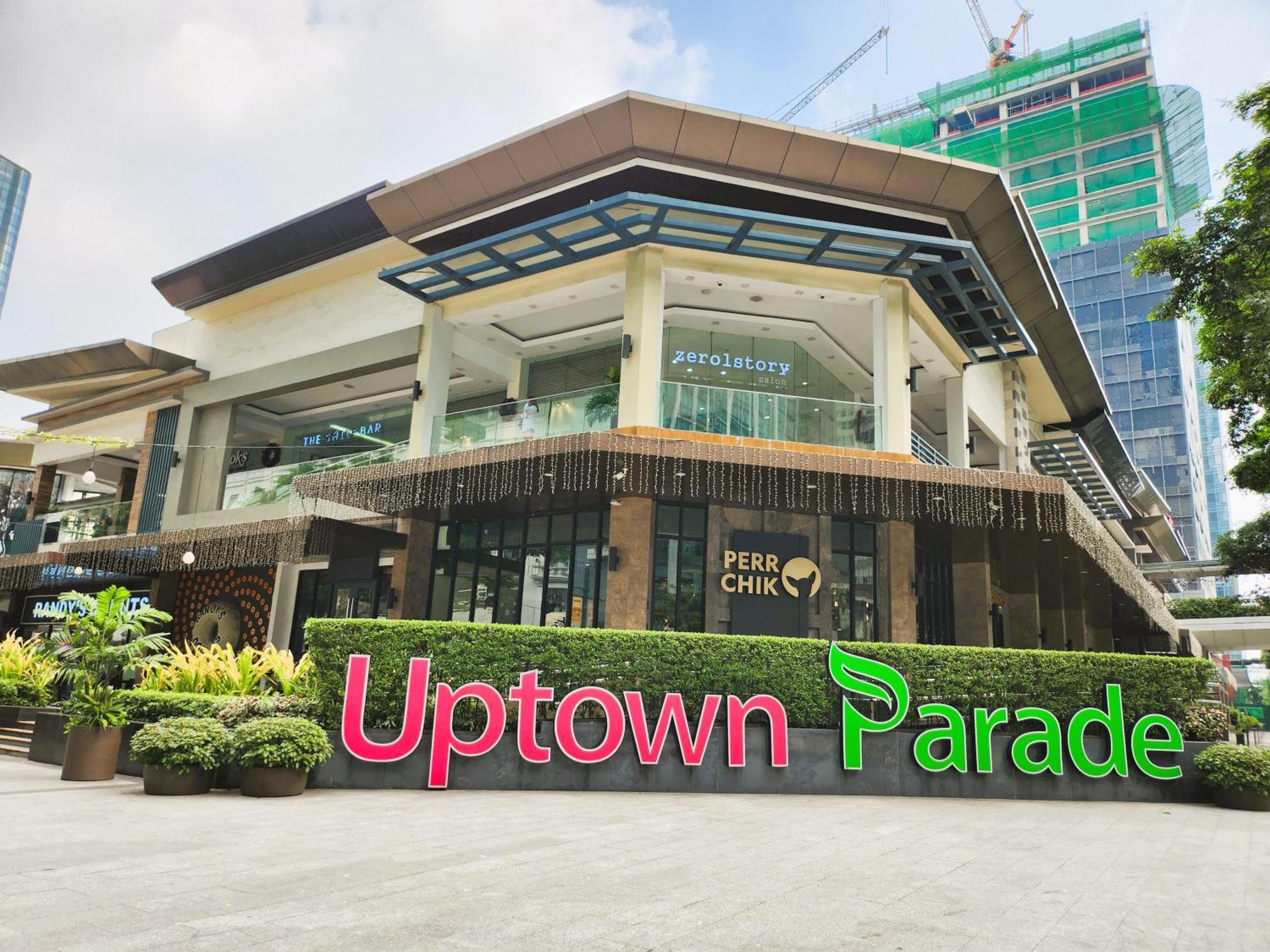 Bgc One Uptown King Bed 3 Min Walk To Malls And Restaurants *