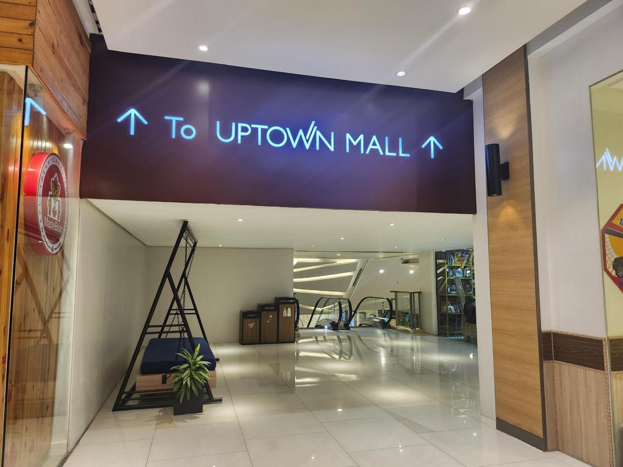 Apartment Bgc One Uptown King Bed 3 Min Walk To Malls And Restaurants Manila
