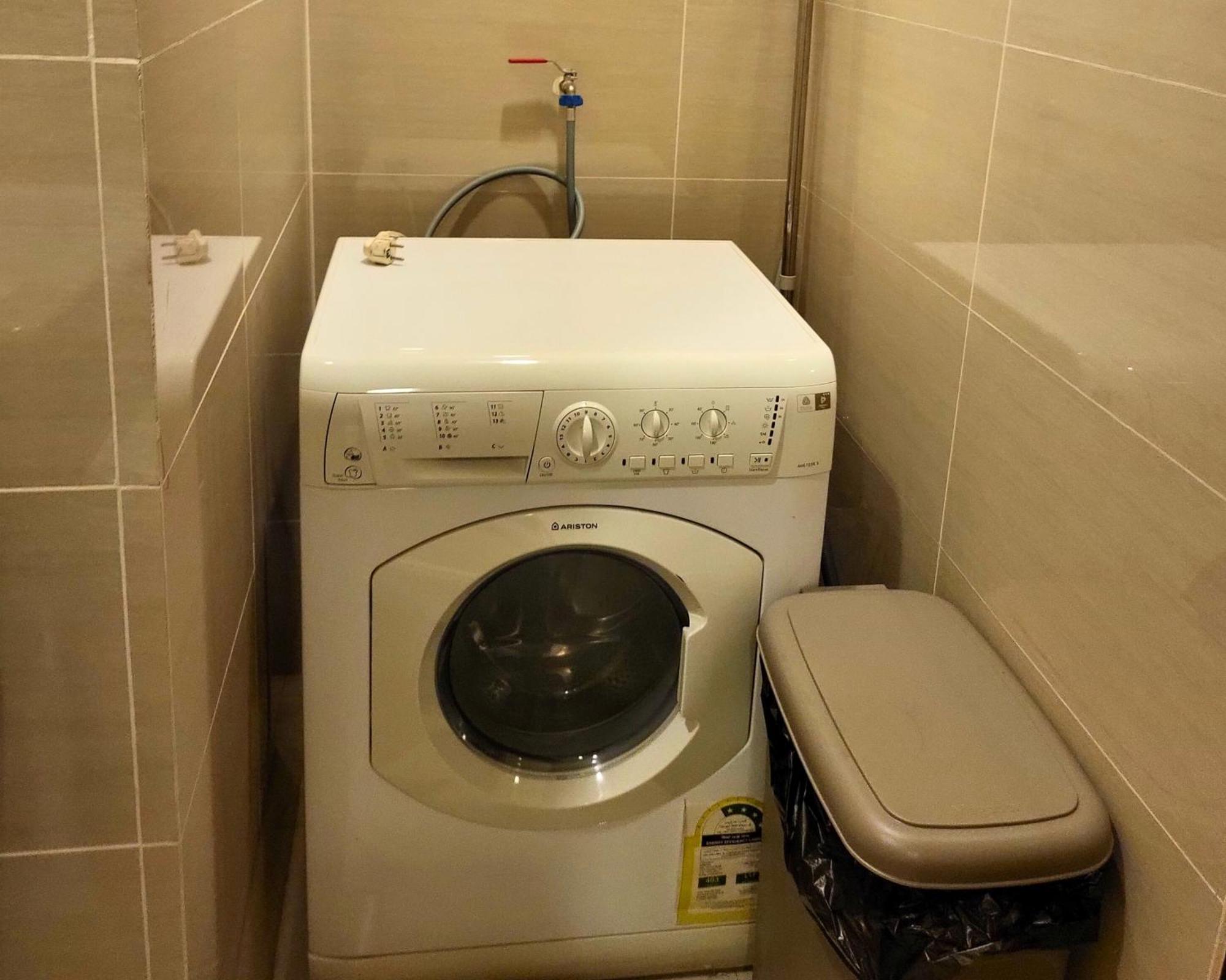Bgc One Uptown King Bed 3 Min Walk To Malls And Restaurants Apartment