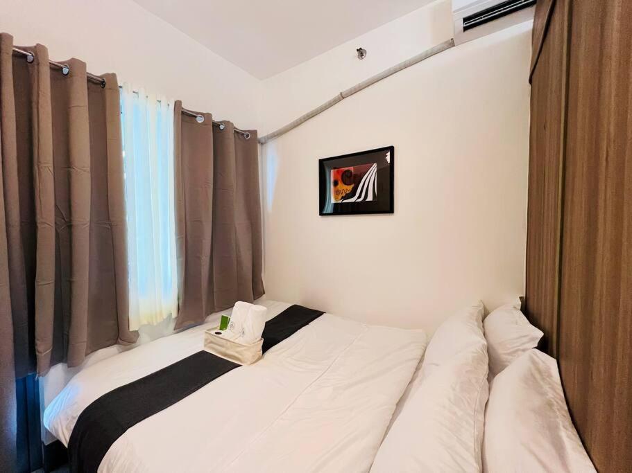 1br Unit Condotel W Balcony Fame Residences -fm19 Manila