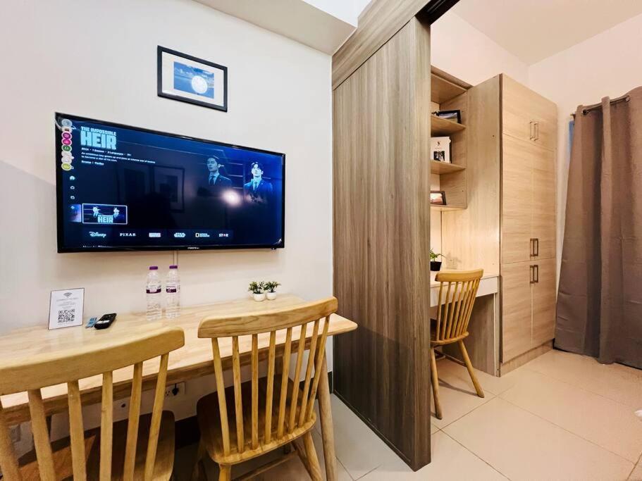 1br Unit Condotel W Balcony Fame Residences -fm19 Manila