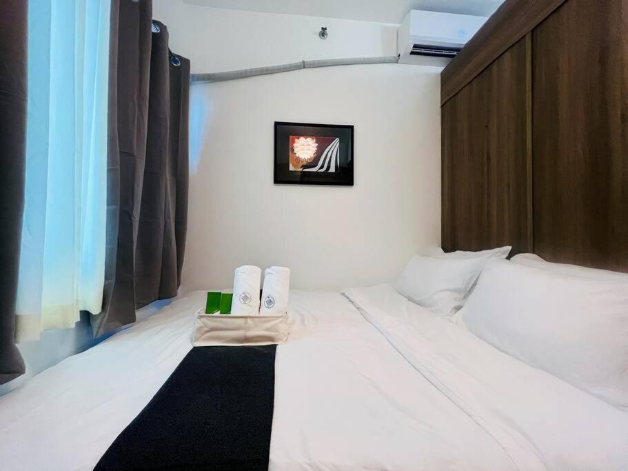 Apartment 1br Unit Condotel W Balcony Fame Residences -fm19 Manila