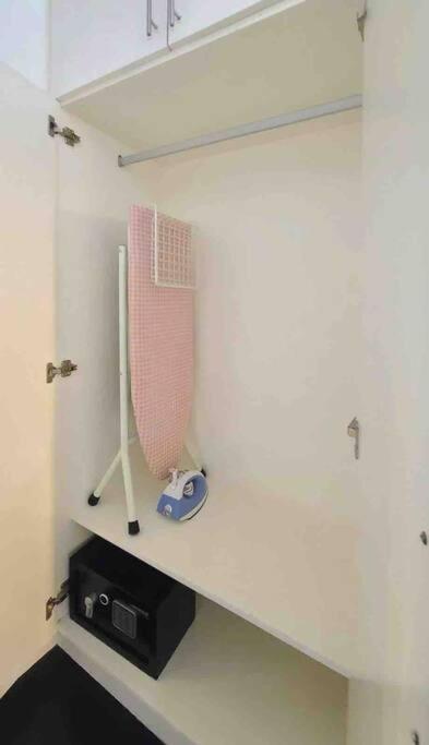 Jv Maximum Dwelling Experience In Bgc Apartment *