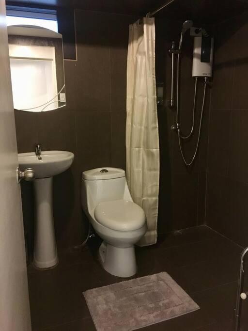 Jv Maximum Dwelling Experience In Bgc Apartment Manila
