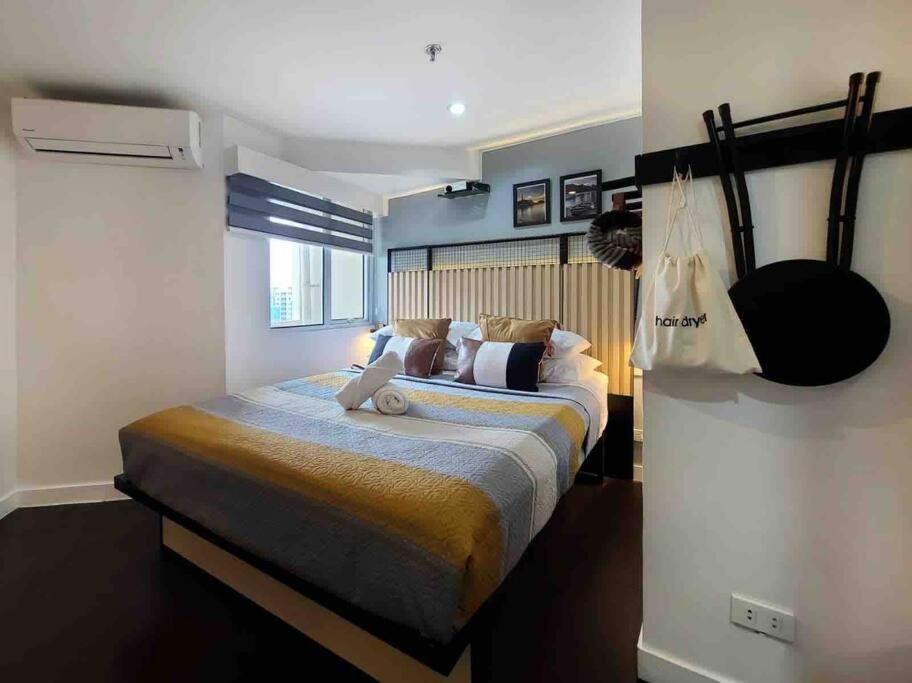 Jv Maximum Dwelling Experience In Bgc Manila