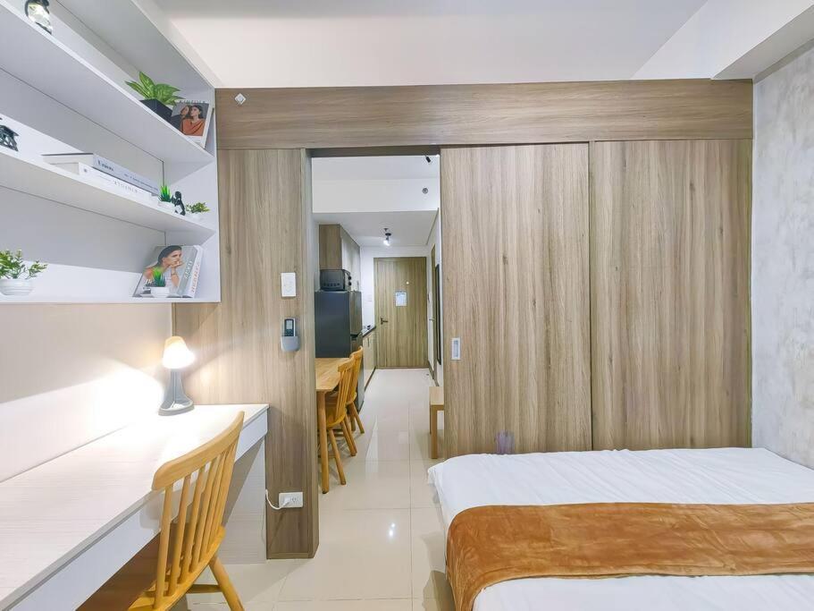 1br Unit Condotel W Balcony Fame Residences -fm16 Apartment Manila