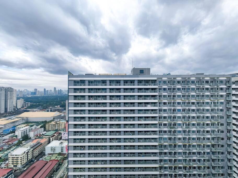 1br Unit Condotel W Balcony Fame Residences -fm16 *