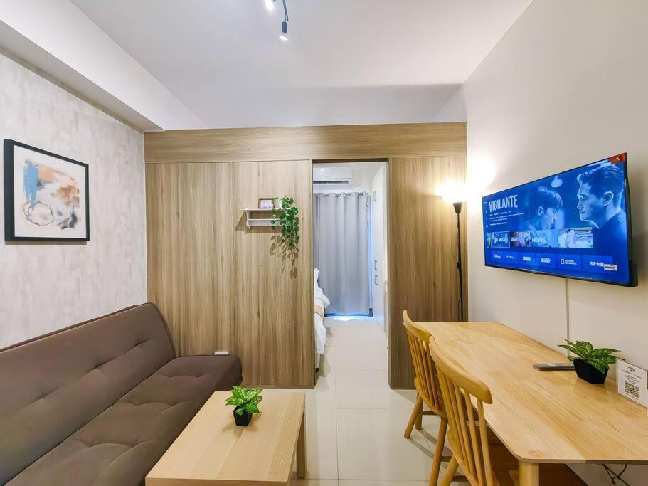 1br Unit Condotel W Balcony Fame Residences -fm16 Manila