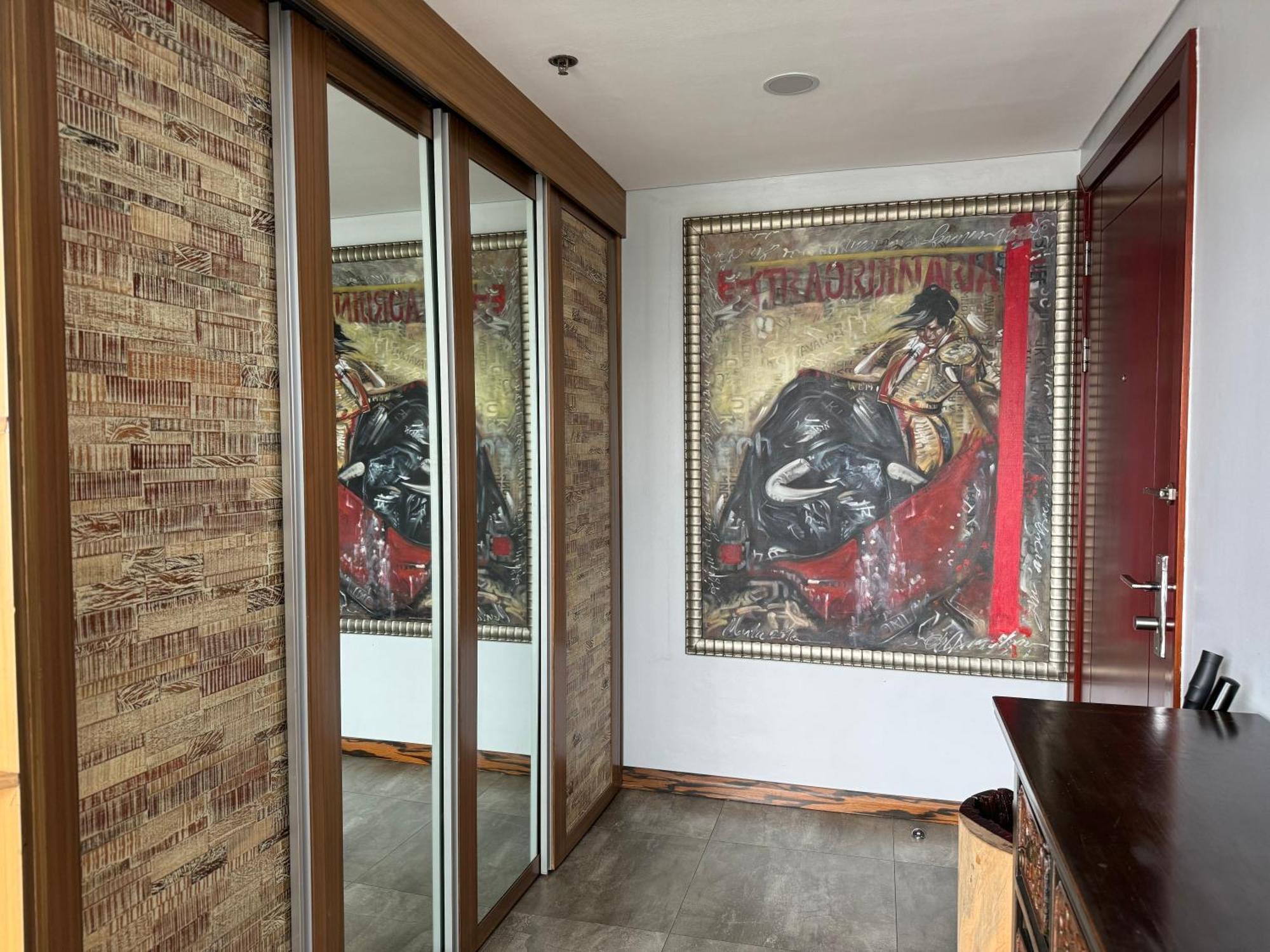 Lower Penthouse With Balcony & Cityviews In Makati Apartment *