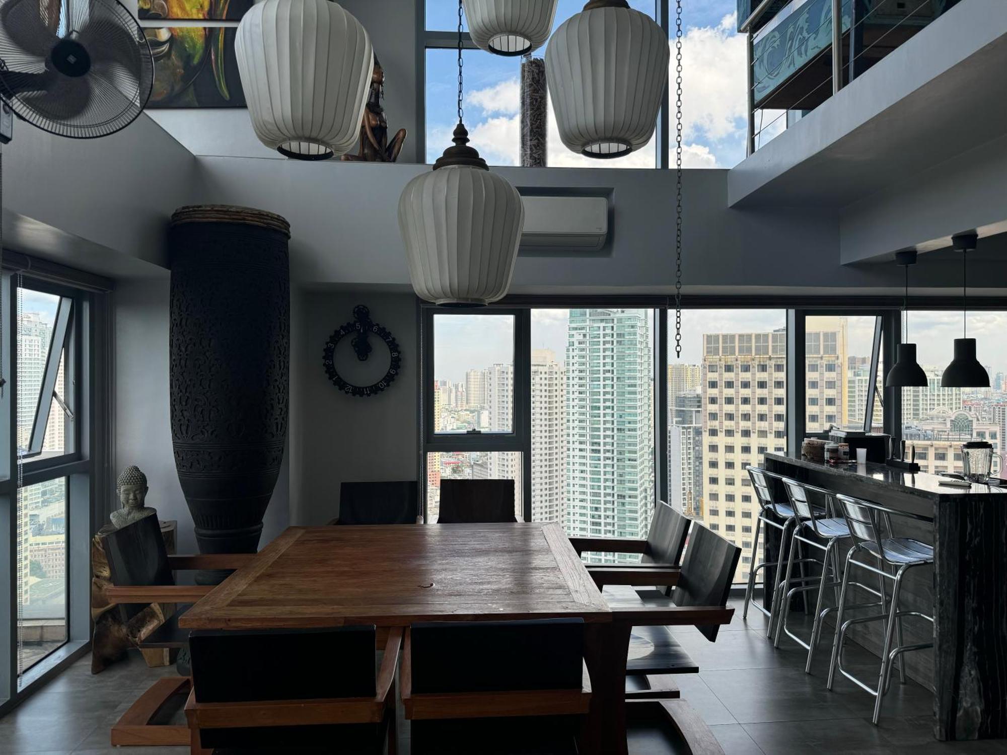 Lower Penthouse With Balcony & Cityviews In Makati Apartment Manila