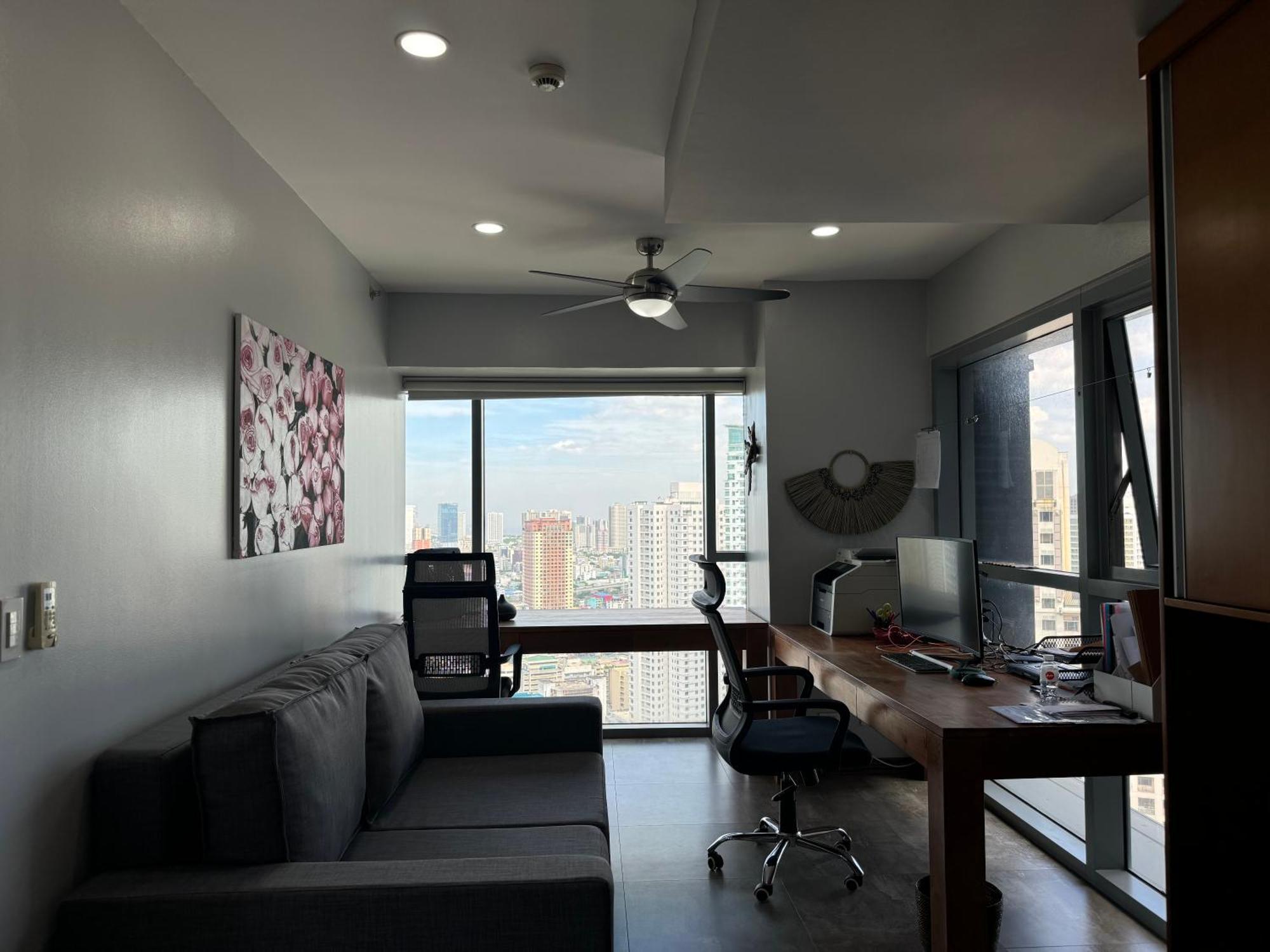 Lower Penthouse With Balcony & Cityviews In Makati Manila