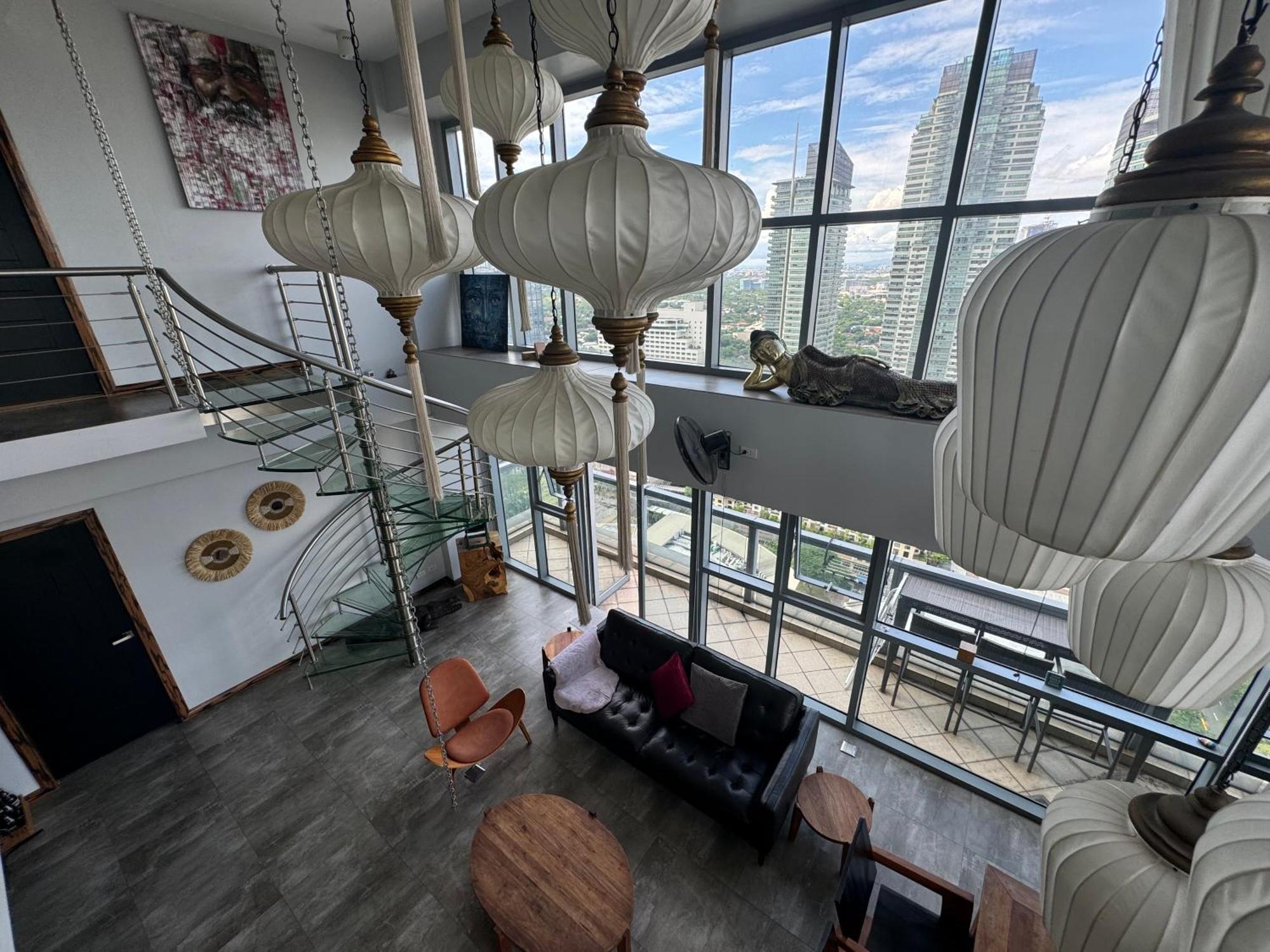 Lower Penthouse With Balcony & Cityviews In Makati * Manila