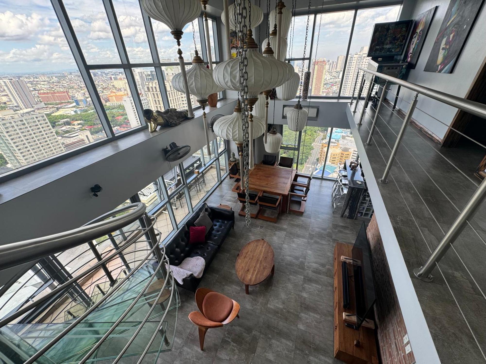 Apartment Lower Penthouse With Balcony & Cityviews In Makati Manila