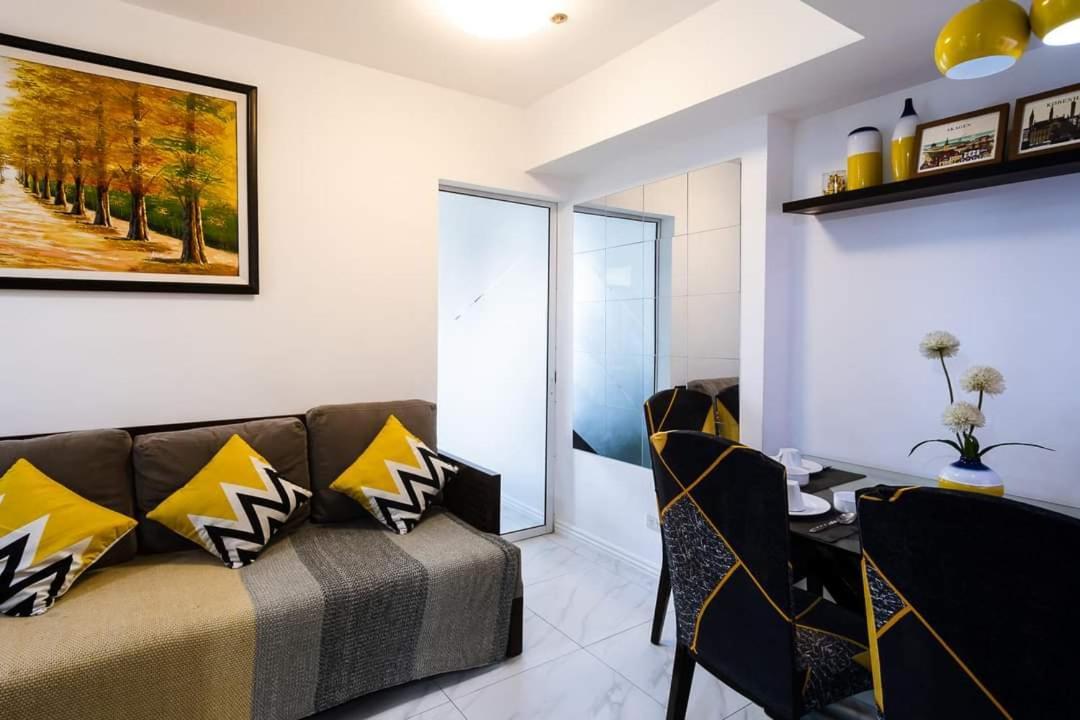Apartment Azure Urban By 4j's Manila