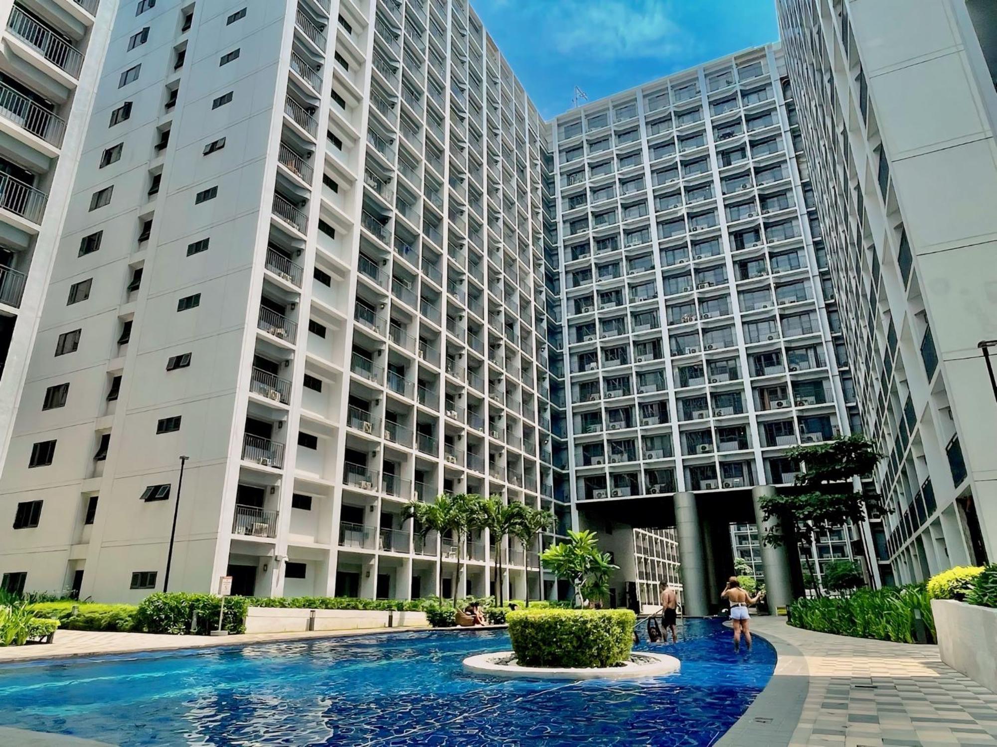 Staycation Near Mall Of Asia, Condotel With King Bed Apartment *