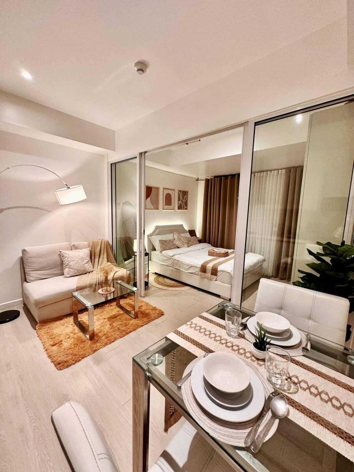 Apartment Azure Beach Residences By Andre Manila