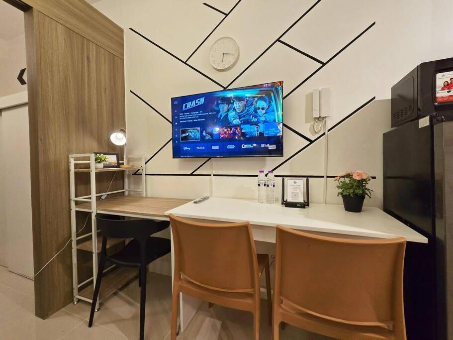 Apartment 1br Unit Condotel W Balcony Fame Residences -fm40 *