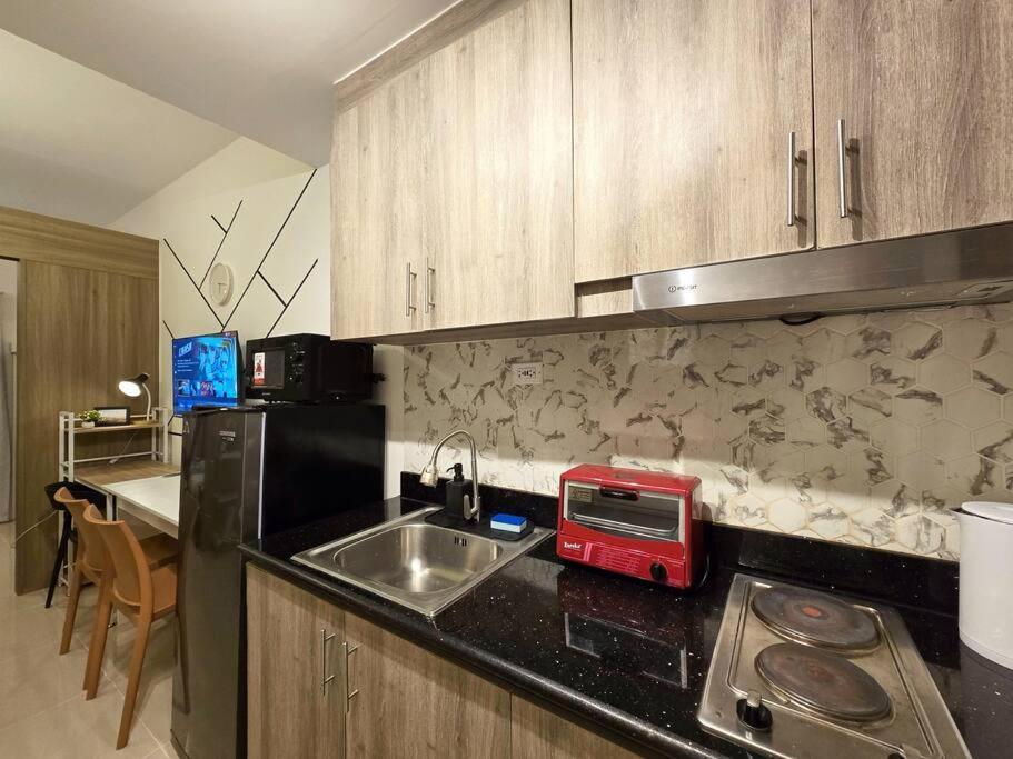 1br Unit Condotel W Balcony Fame Residences -fm40 Manila