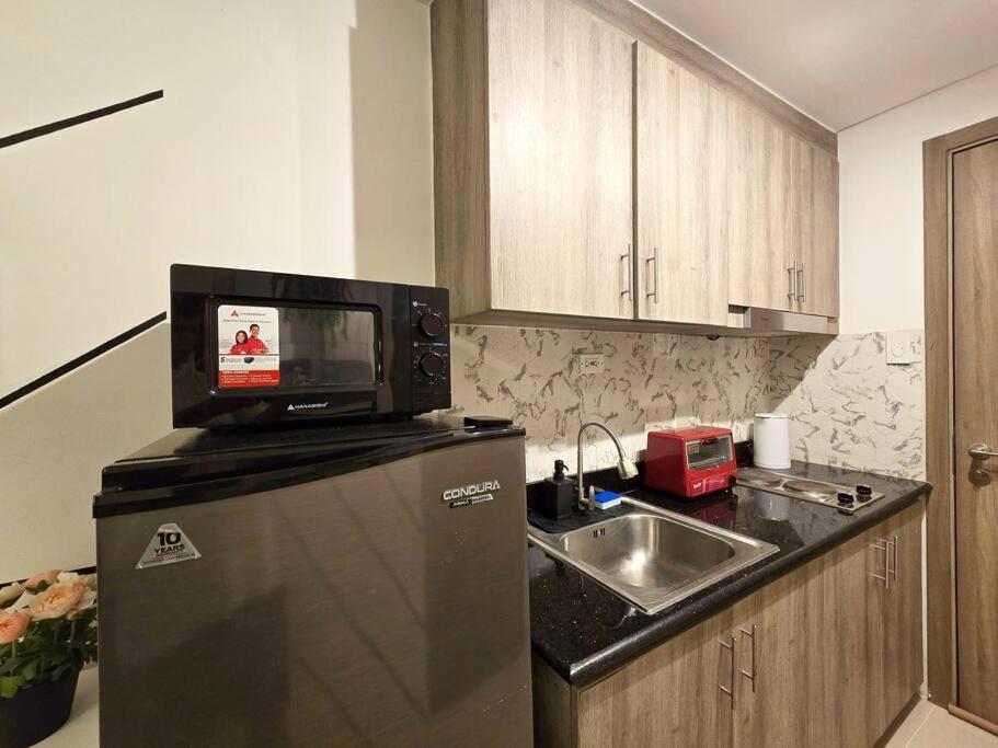 1br Unit Condotel W Balcony Fame Residences -fm40 * Manila