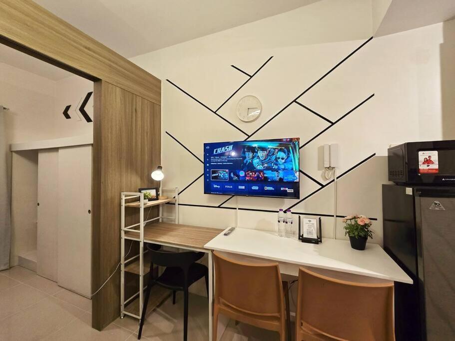 1br Unit Condotel W Balcony Fame Residences -fm40 *