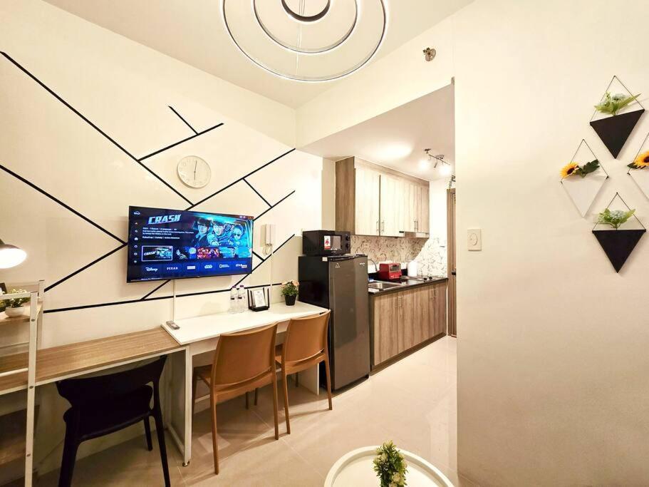 1br Unit Condotel W Balcony Fame Residences -fm40