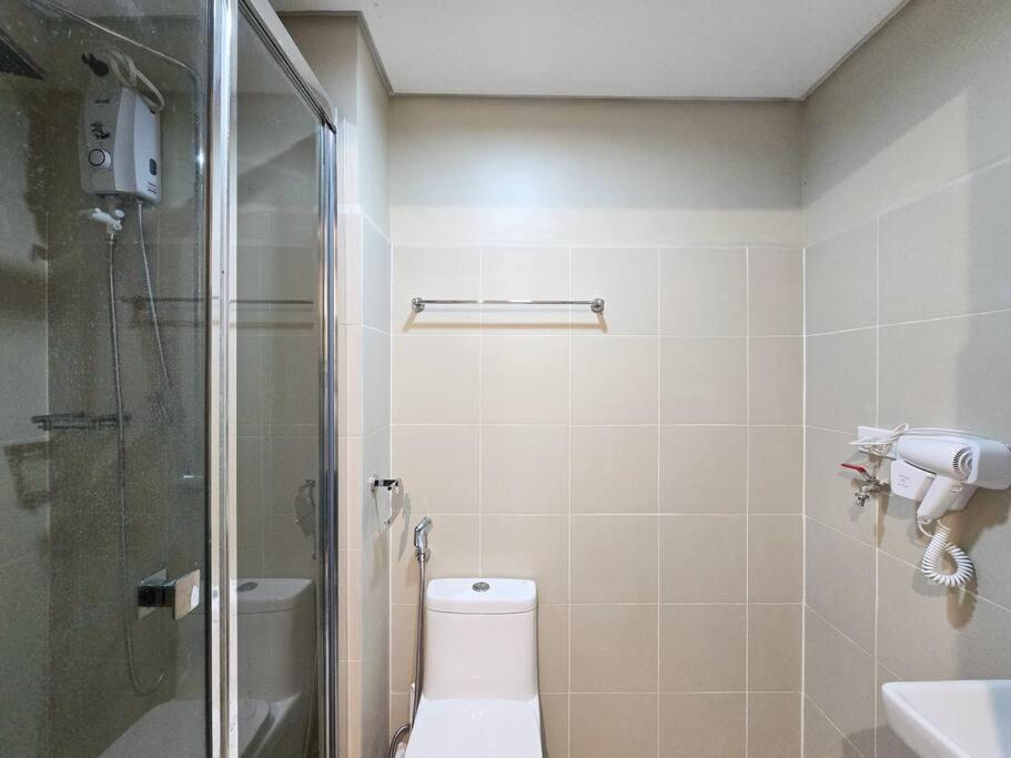 1br Unit Condotel W Balcony Fame Residences -fm40 Manila