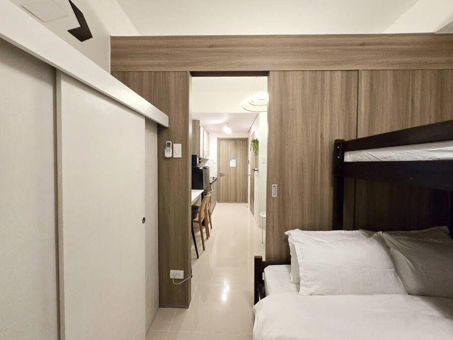Apartment 1br Unit Condotel W Balcony Fame Residences -fm40