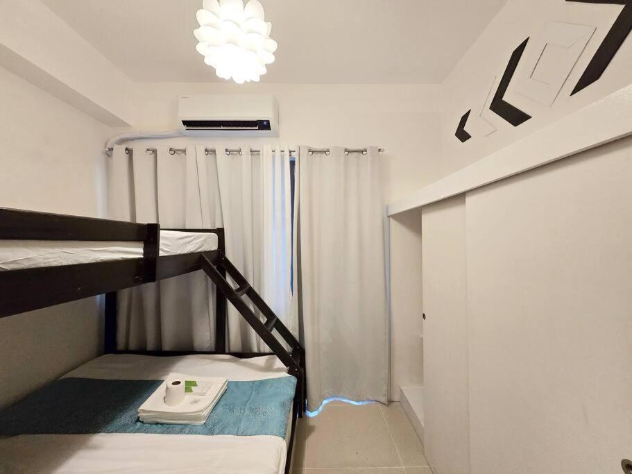 Apartment 1br Unit Condotel W Balcony Fame Residences -fm40 Manila