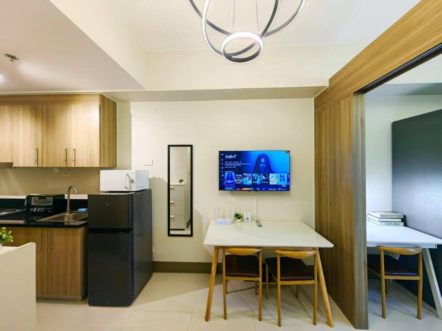 1br Condotel W Smartlock Fame Residences -fm24 Apartment *