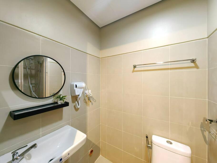 1br Condotel W Smartlock Fame Residences -fm24 Manila