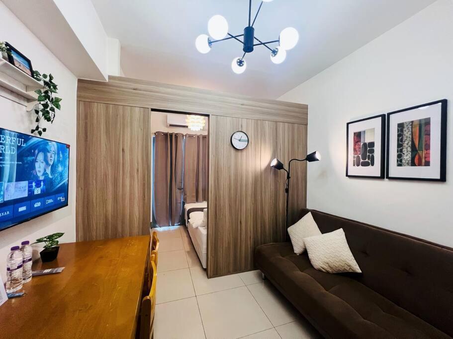 1br Unit Condotel W Balcony Fame Residences -fm20 *