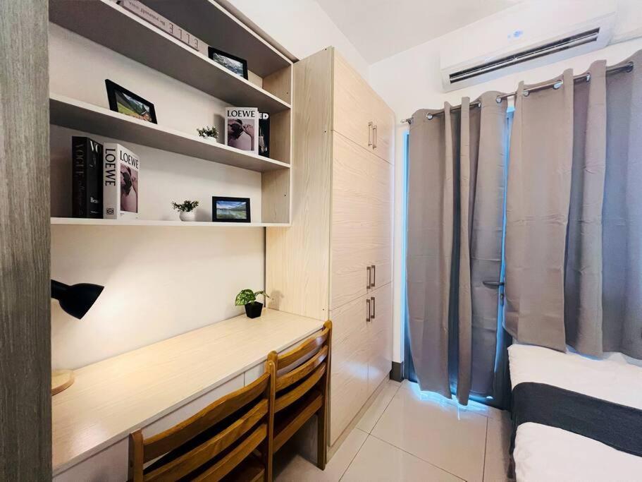 1br Unit Condotel W Balcony Fame Residences -fm20 * Manila