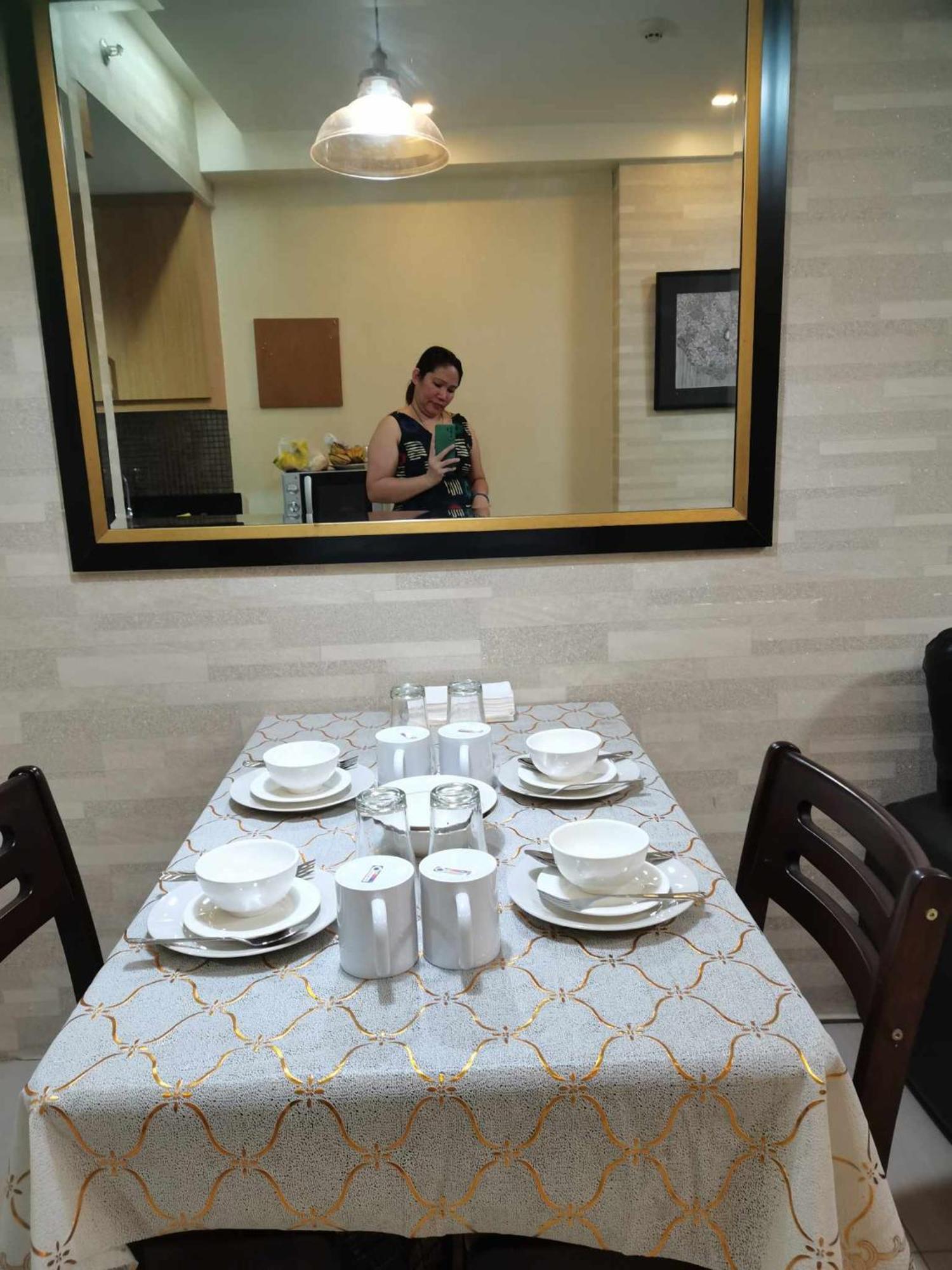 Shell Residences Moa Complex Pasay Apartment *