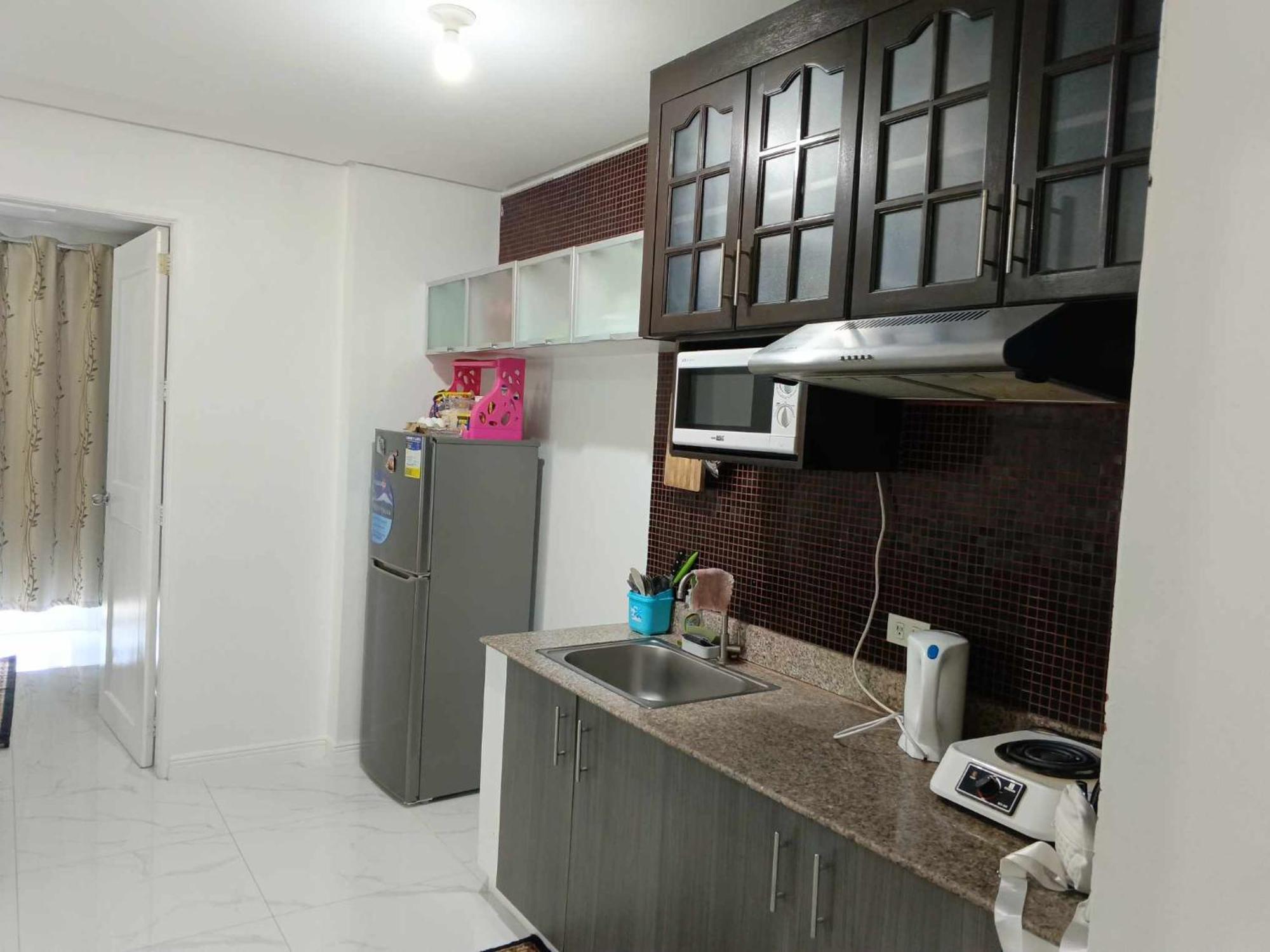 One Bedroom With Pool Apartment Manila