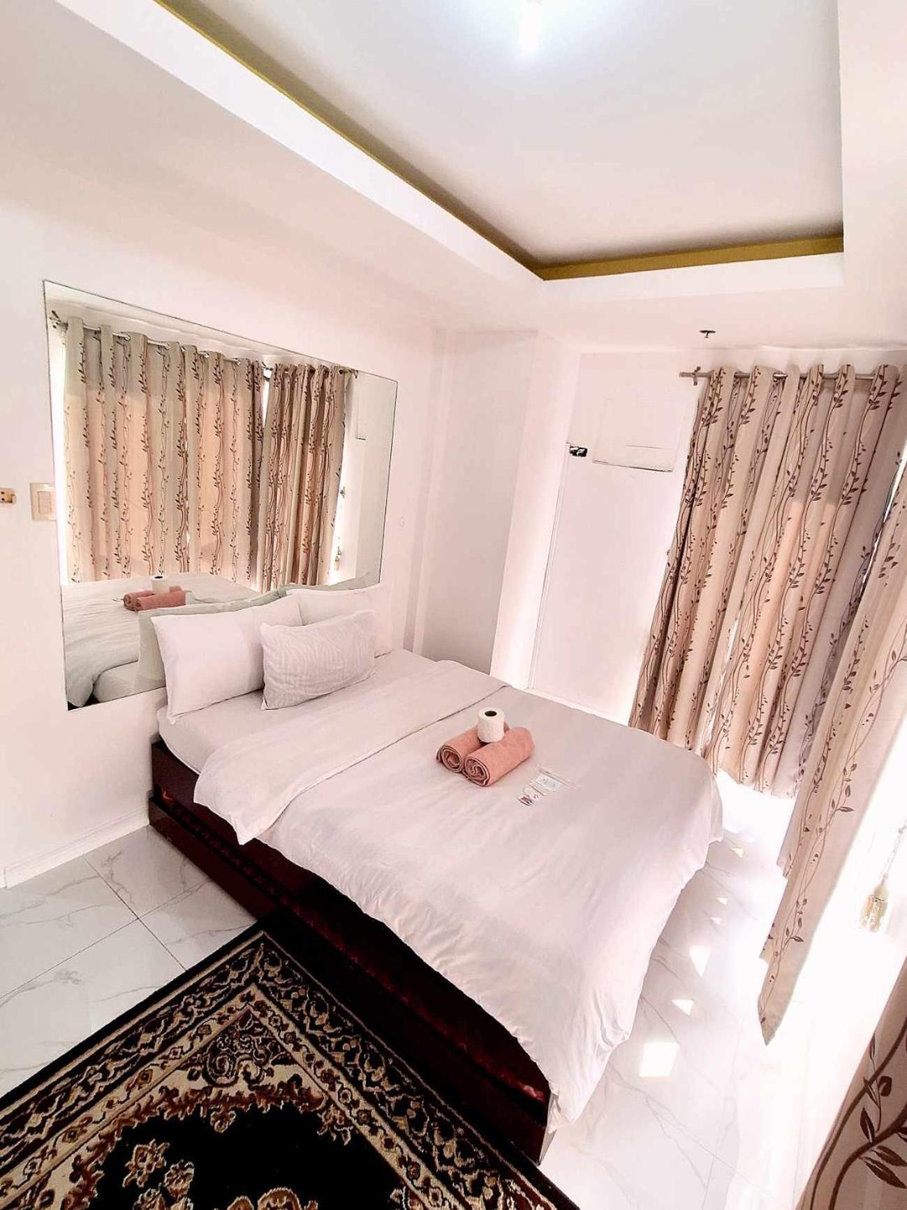 One Bedroom With Pool