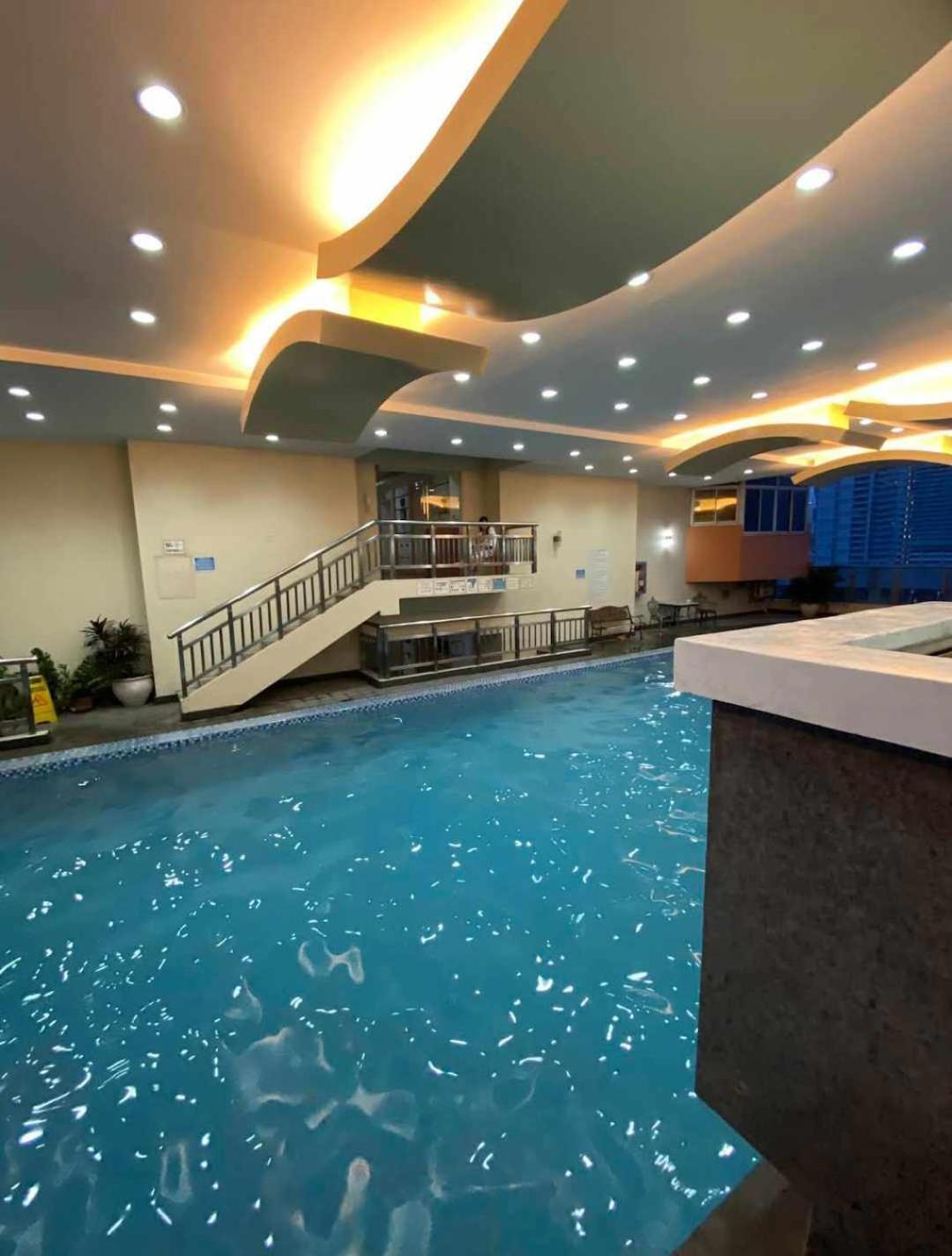 Birch Tower - Staycation In Apartment Manila