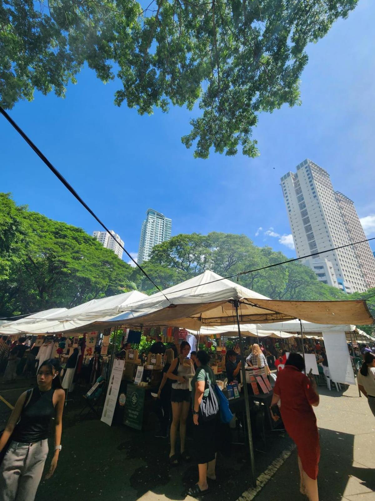 Muji Kltower Makati - Greenbelt - With Pool Access Apartment Manila