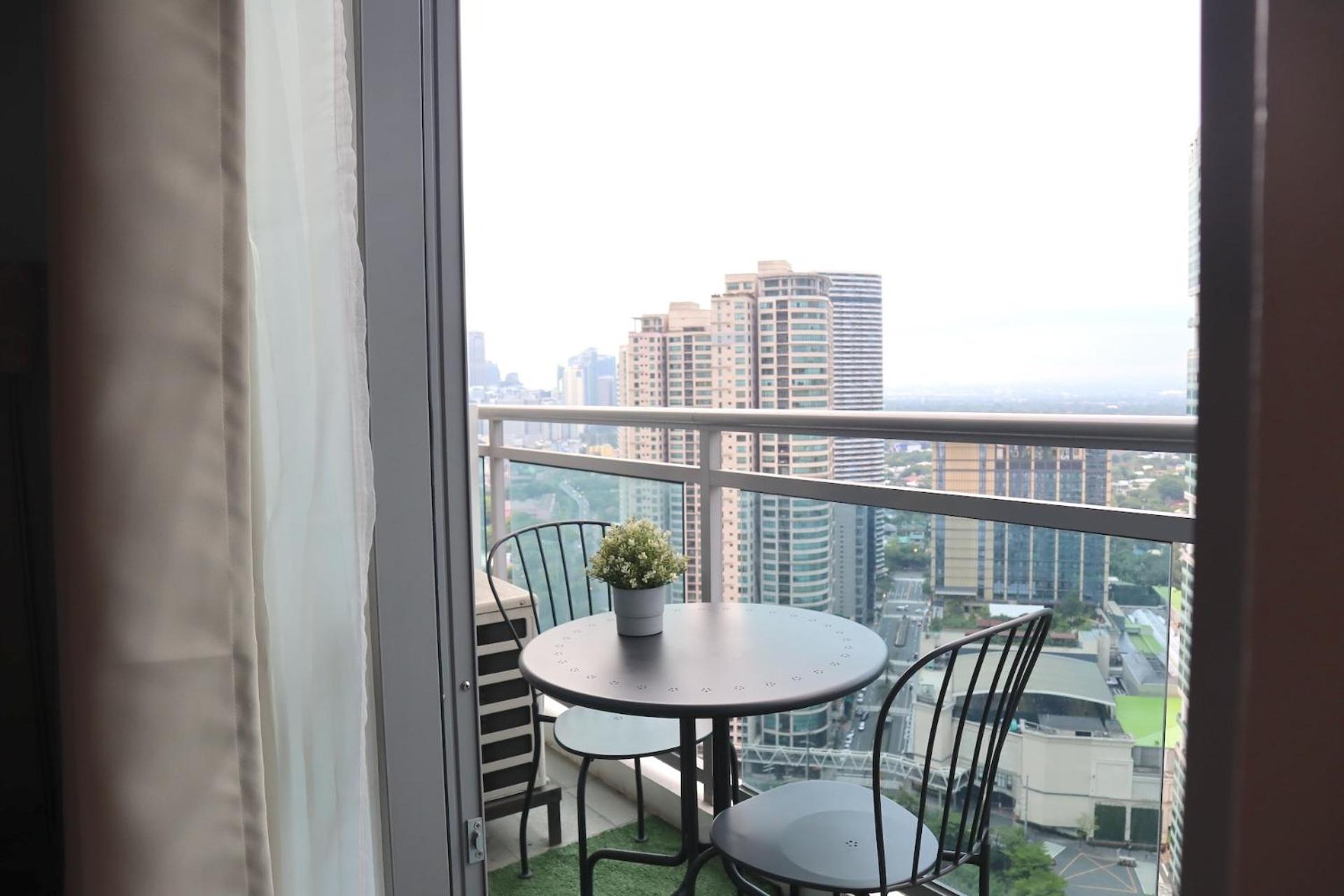 Staycation At Acqua Residences, Iguazu Tower Apartment