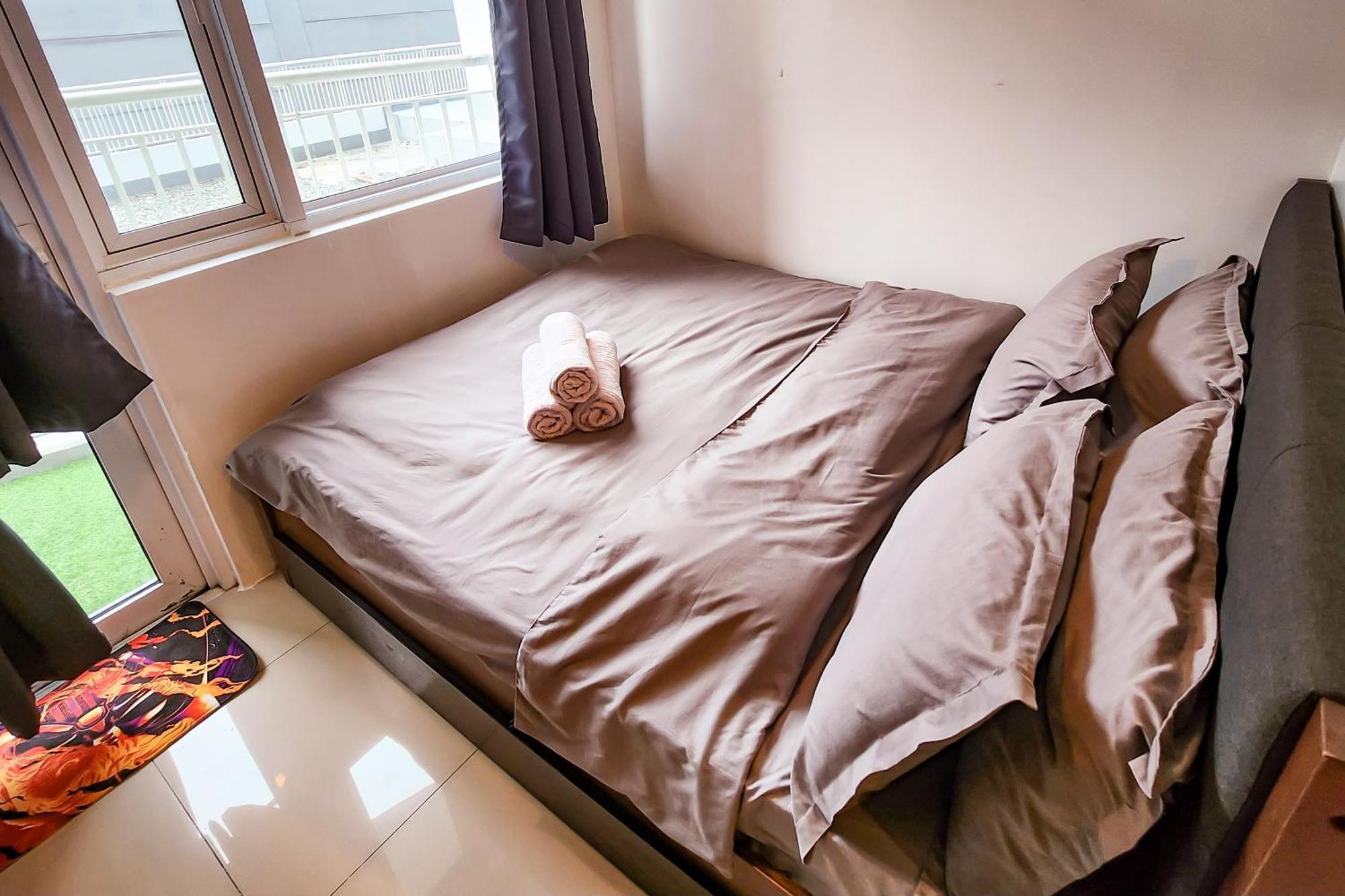 Starwars Vibe 2br In Makati With Electronic Dart