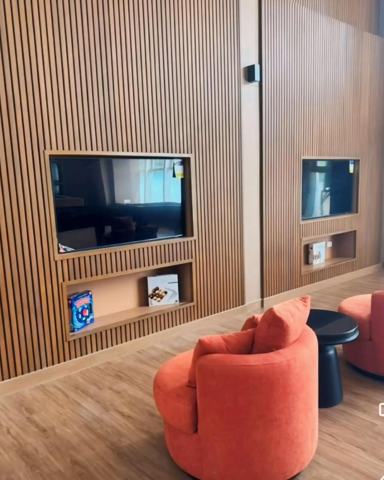 Pet & Wfh Friendly Near Bgc *