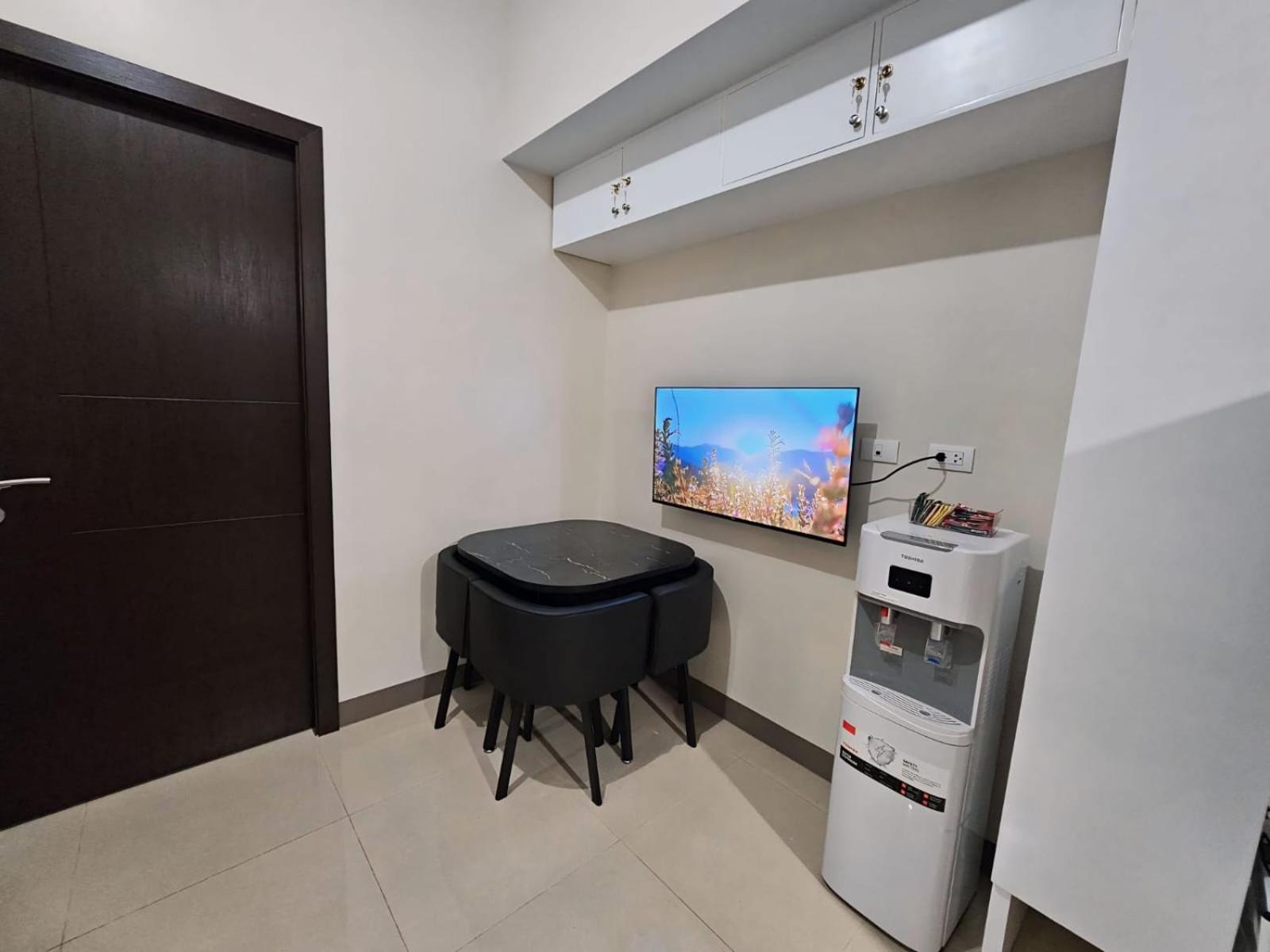 Pet & Wfh Friendly Near Bgc Apartment Manila