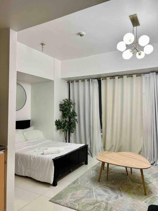 At Viceroy 4 Taguig Apartment *