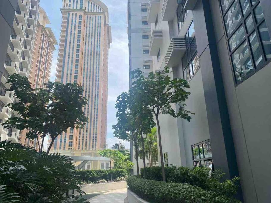 At Viceroy 4 Taguig