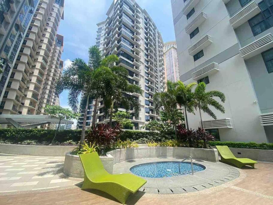 Apartment At Viceroy 4 Taguig