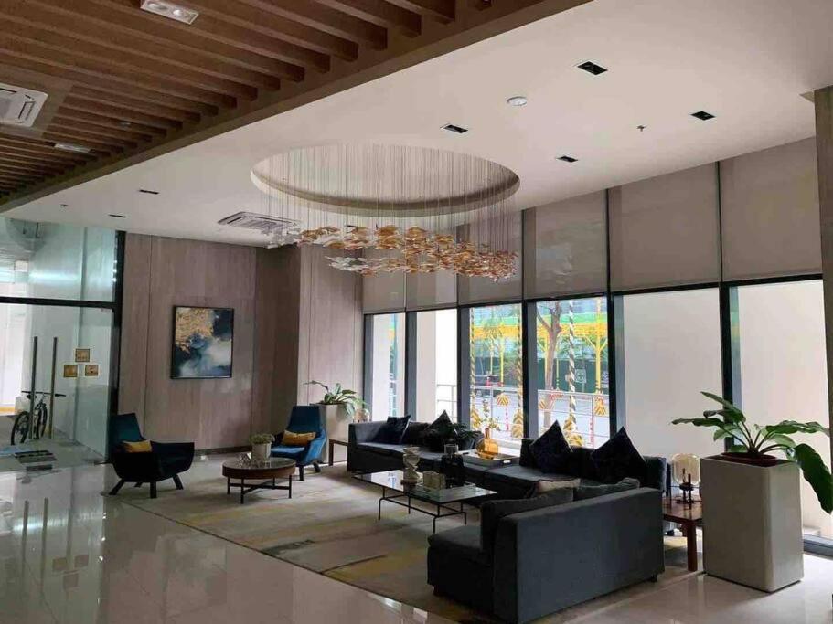 At Viceroy 4 Taguig *