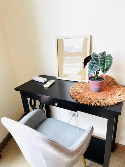 Apartment Venice In Mckinley Hill Bgc Taguig With Netflix And Wifi