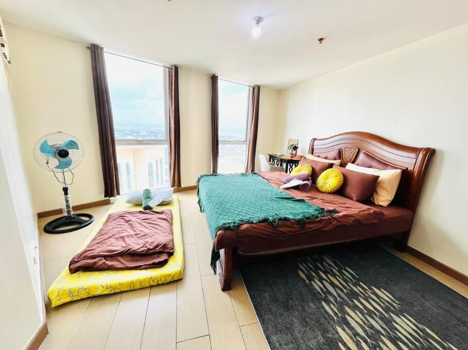 Venice In Mckinley Hill Bgc Taguig With Netflix And Wifi Apartment *